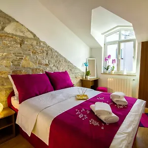 Point Bed & Breakfast Pula